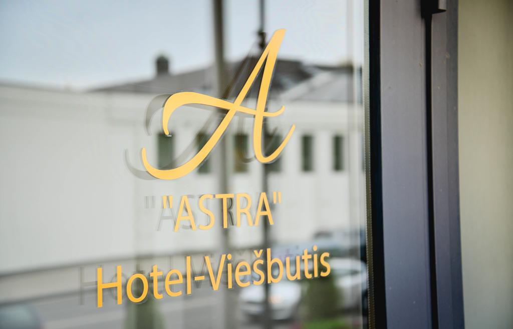 קלייפדה Astra Hotel מראה חיצוני תמונה
